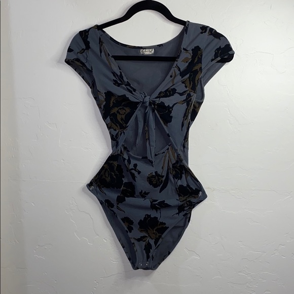 Floral bodysuit - Picture 4 of 4